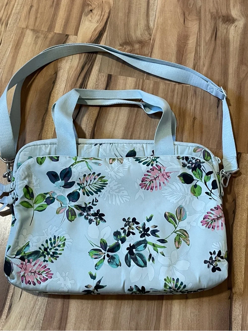 Vera Bradley Seawater Blooms Performance Twill Padded Laptop Bag
